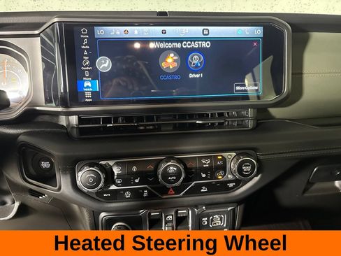 Used 2024 Jeep Gladiator Mojave w/ Technology Group AWD/4WD image 15