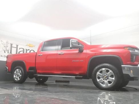 Used 2022 Chevrolet Silverado 2500 LTZ w/ LTZ Convenience Package AWD/4WD image 2