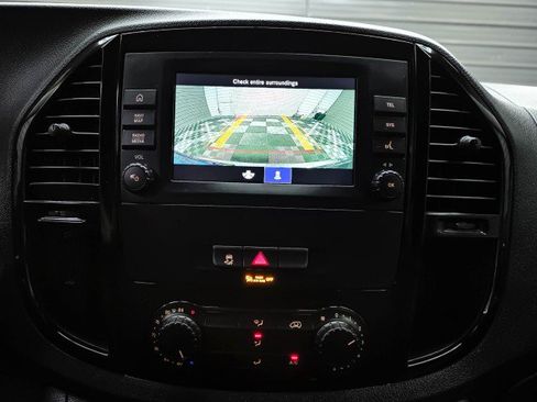 Used 2022 Mercedes-Benz Metris image 27