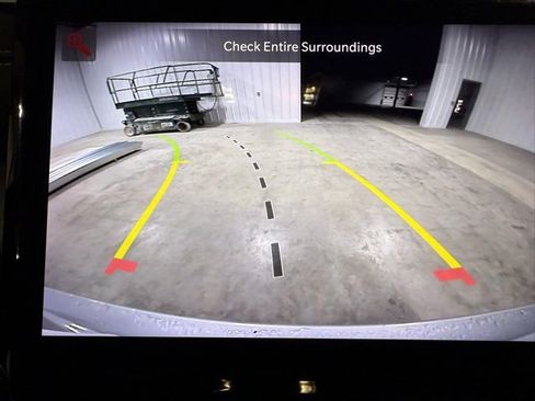 Used 2023 Jeep Grand Cherokee Limited image 20