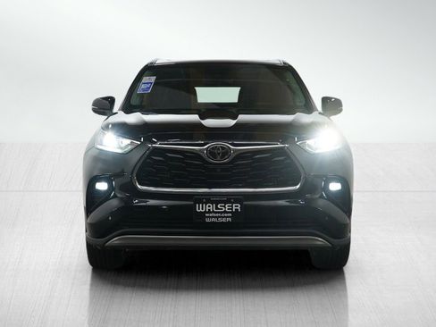 Used 2022 Toyota Highlander Platinum image 8