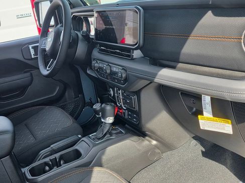 New 2026 Jeep Gladiator Mojave image 13