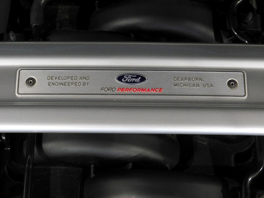 Used 2016 Ford Mustang Shelby GT350 w/ Technology Package RWD image 18