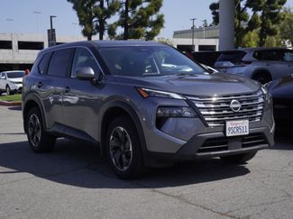 Used 2025 Nissan Rogue SV FWD video 2