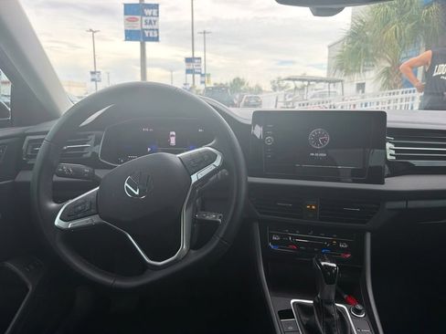 Used 2025 Volkswagen Jetta S FWD image 9