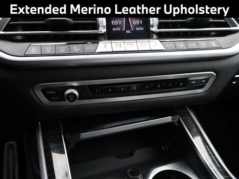 Used 2021 BMW X7 M50i AWD/4WD image 31