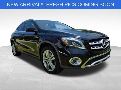 Used 2018 Mercedes-Benz GLA 250 4MATIC image 2
