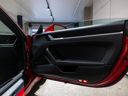 Used 2025 Porsche 911 Carrera image 34