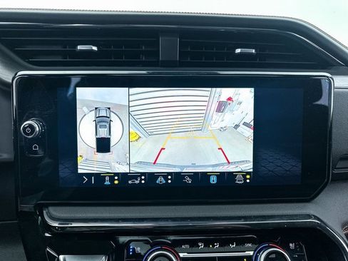 Used 2023 GMC Sierra 1500 AT4 w/ AT4 Preferred Package image 7