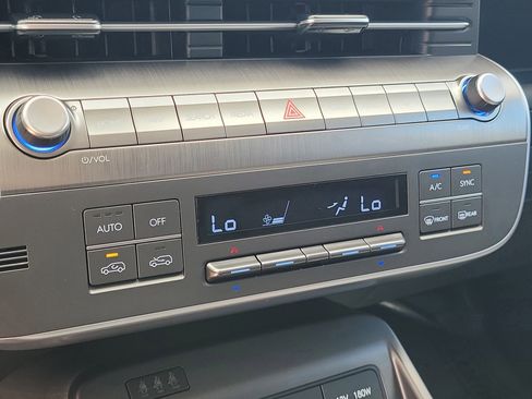 New 2026 Hyundai Kona SEL Premium image 32