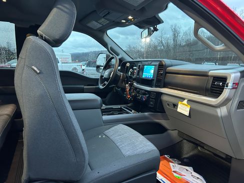New 2026 Ford F550 4x4 Supercab Super Duty w/ XLT Value Package image 28