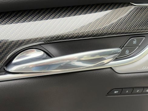 Certified 2024 Cadillac XT6 Sport w/ Technology Package AWD/4WD image 19