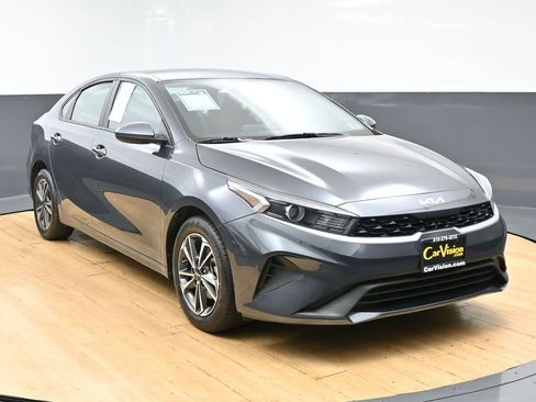 Used 2024 Kia Forte LXS FWD image 41