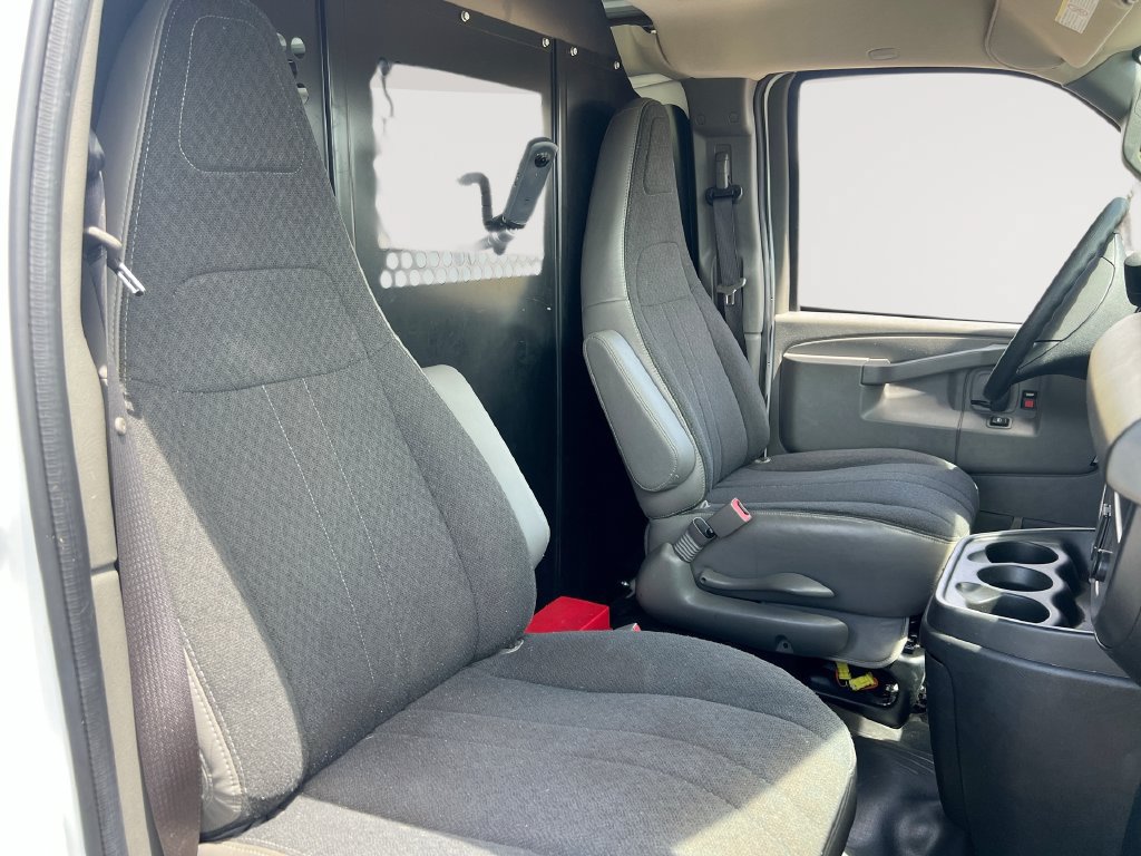 Used 2025 Chevrolet Express 2500 w/ Driver Convenience Package RWD image 24