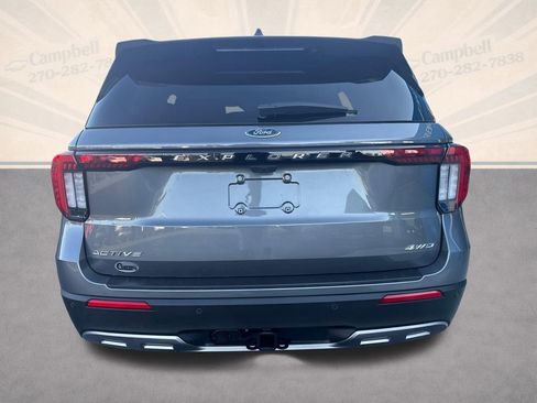 Used 2025 Ford Explorer Active w/ Active Comfort Package image 4