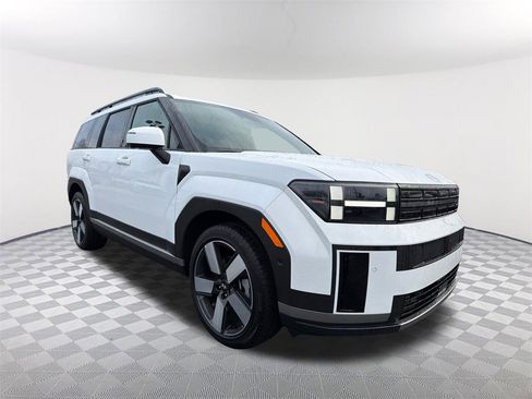 Used 2025 Hyundai Santa Fe Limited image 3