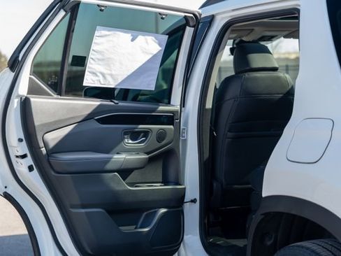 New 2025 Honda Pilot Touring image 20