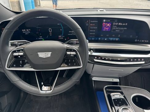 Used 2024 Cadillac Lyriq Sport AWD/4WD image 16
