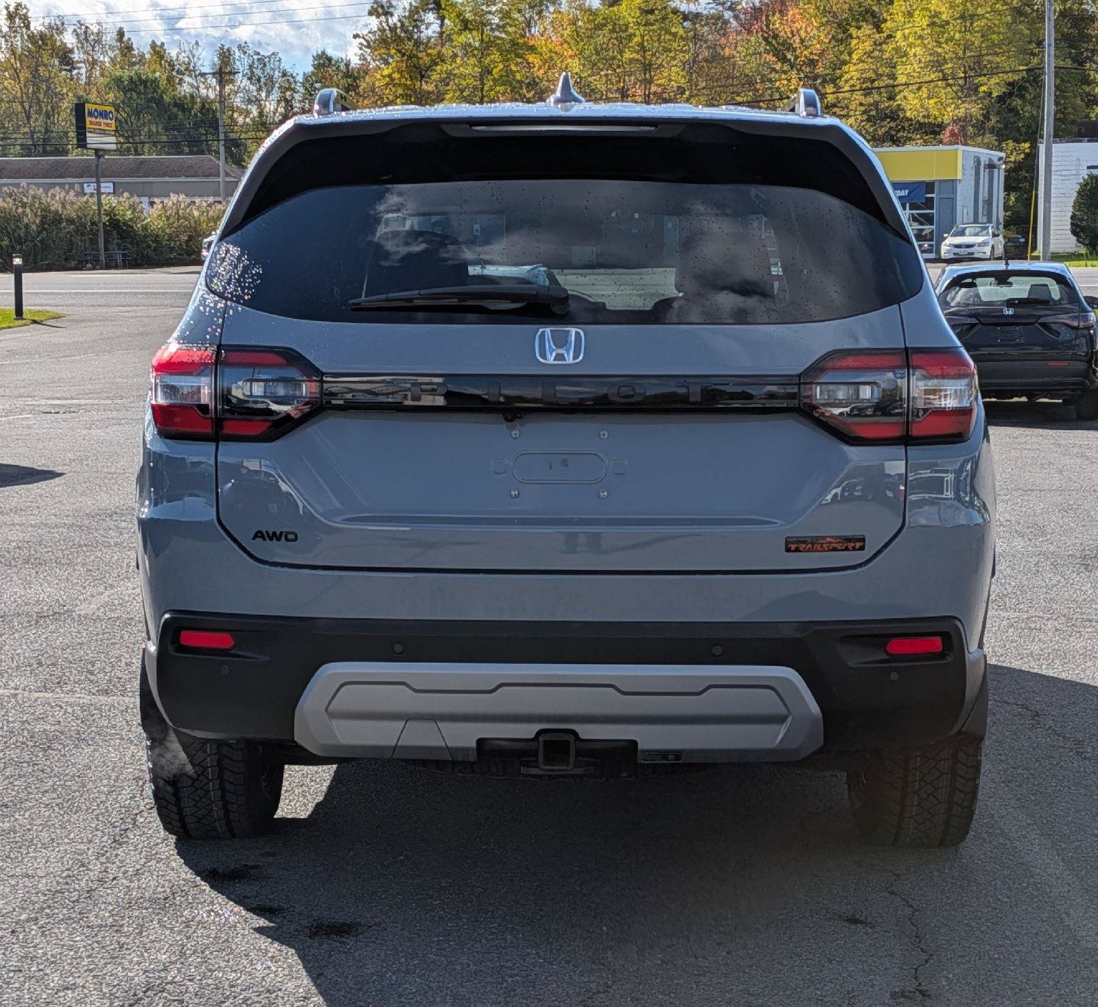 Certified 2025 Honda Pilot TrailSport image 9