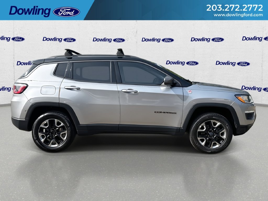 Used 2017 Jeep Compass Trailhawk w/ Leather Interior Group AWD/4WD image 9
