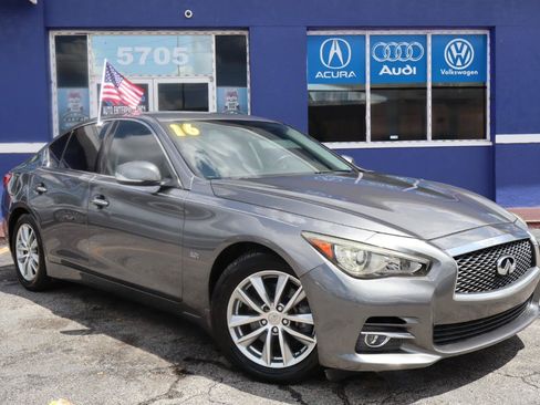 Used 2016 INFINITI Q50 3.0t Premium w/ 3.0T Premium Plus Package RWD image 2