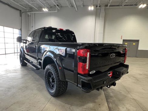 New 2026 Ford F250 Lariat w/ Black Appearance Package image 8