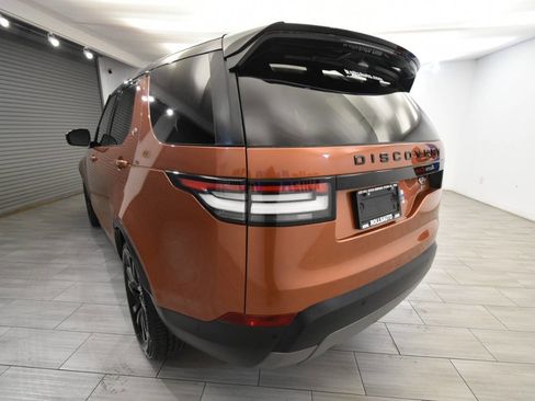 Used 2020 Land Rover Discovery SE AWD/4WD image 3