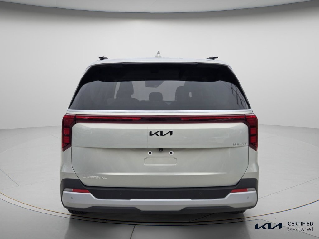 Certified 2025 Kia Carnival EX FWD image 6
