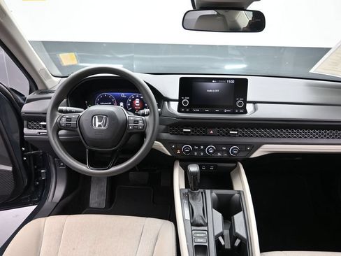 Used 2024 Honda Accord EX image 17