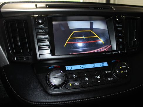 Used 2017 Toyota RAV4 XLE FWD image 15