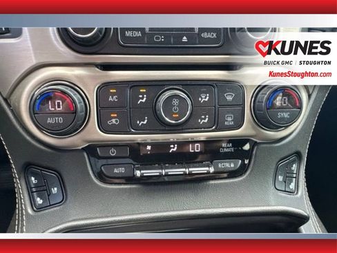 Used 2020 GMC Yukon XL Denali w/ Denali Ultimate Package AWD/4WD image 38