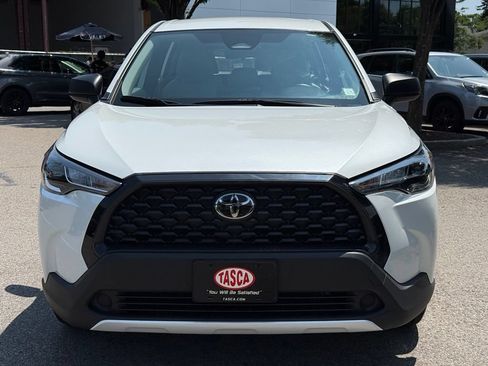 Used 2024 Toyota Corolla Cross L FWD image 3