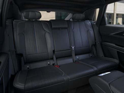 New 2026 Cadillac Lyriq V image 17