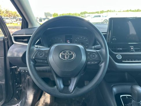 Used 2024 Toyota Corolla LE FWD image 12