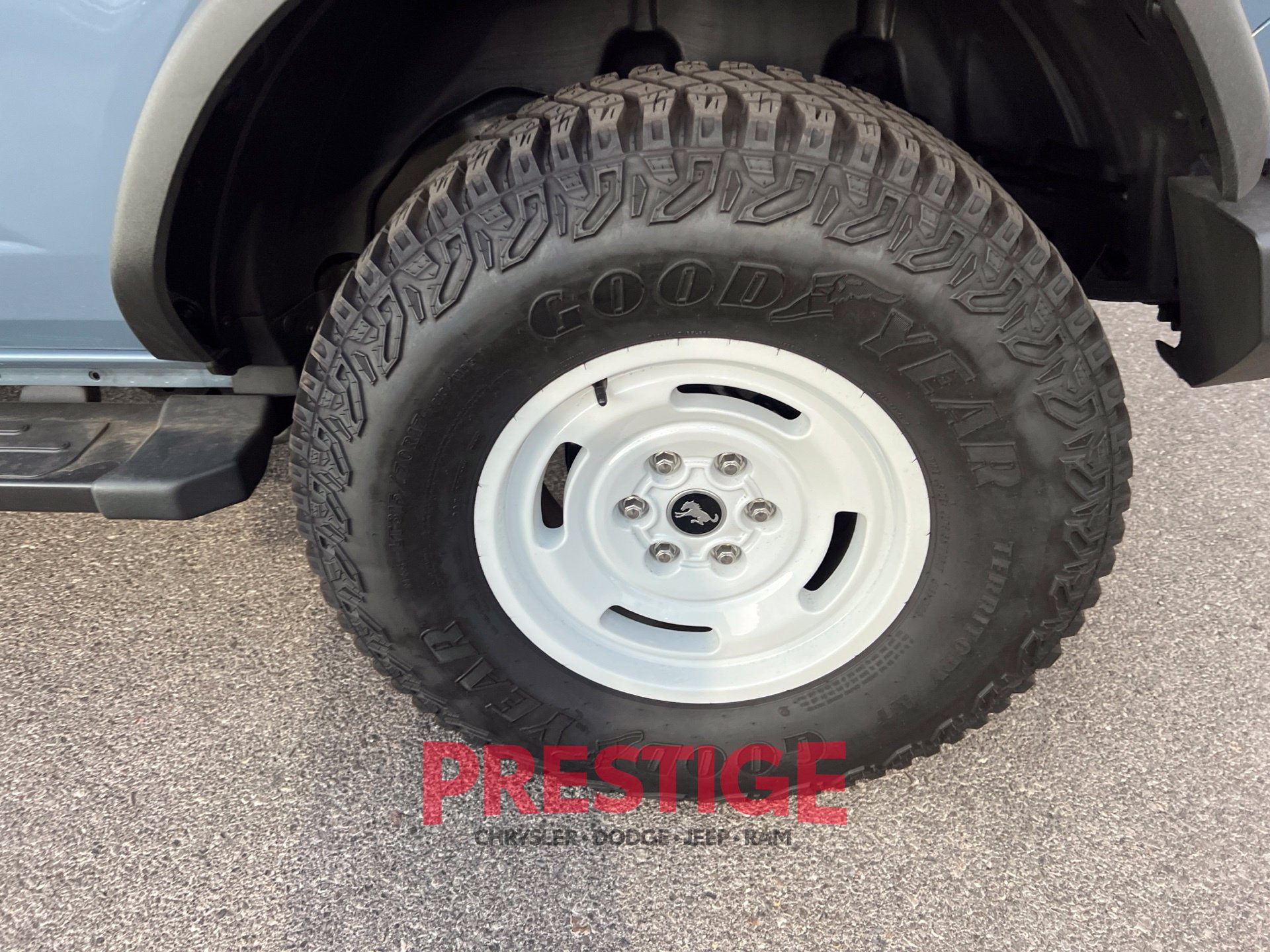 Used 2023 Ford Bronco Heritage Edition AWD/4WD image 16