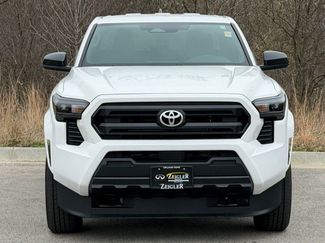 Used 2025 Toyota Tacoma SR AWD/4WD video 2