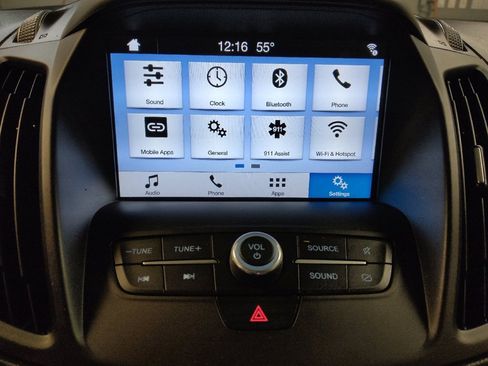 Used 2019 Ford Escape SE image 25