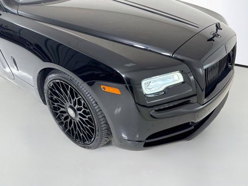Used 2018 Rolls-Royce Dawn RWD image 31