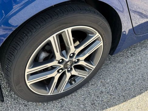 Used 2019 Kia Forte S w/ S Premium Package FWD image 11