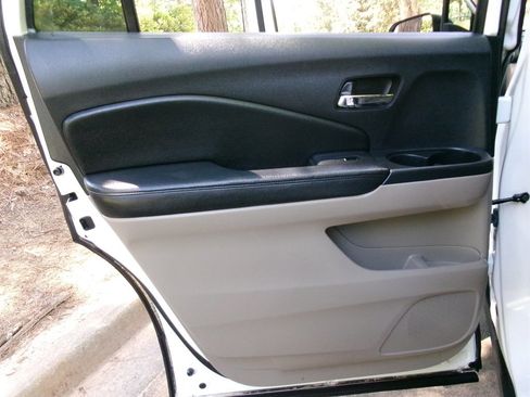 Used 2016 Honda Pilot EX-L image 30