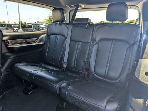 Used 2024 Jeep Wagoneer Series II AWD/4WD image 13