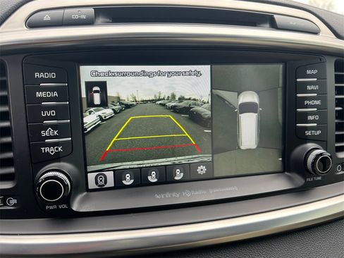 Used 2017 Kia Sorento SX image 31