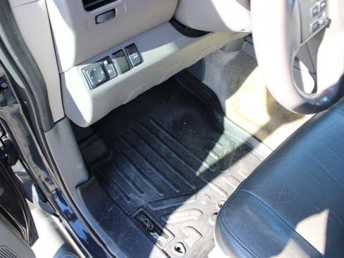 Used 2014 Nissan Frontier SL image 20