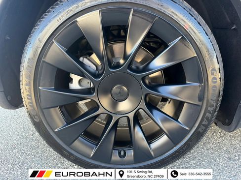 Used 2023 Tesla Model Y Long Range AWD/4WD image 25