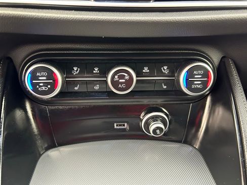 New 2025 Alfa Romeo Stelvio Sprint w/ Convenience Package image 34