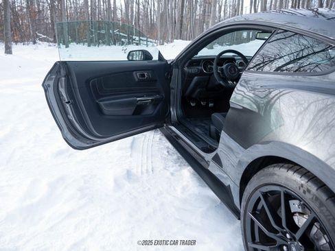 Used 2015 Ford Mustang Shelby GT350 image 30