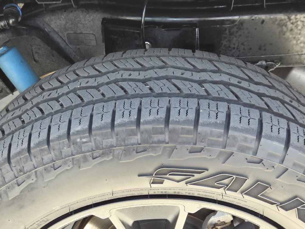 Used 2024 Toyota Tundra Limited w/ TRD Off-Road Package AWD/4WD image 97