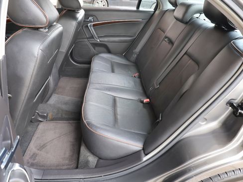 Used 2011 Lincoln MKZ image 21