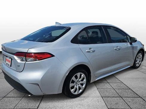 Used 2024 Toyota Corolla LE FWD image 5
