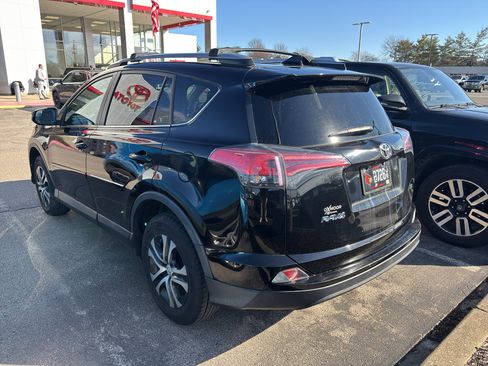 Used 2018 Toyota RAV4 LE w/ All Weather Liner Package image 4